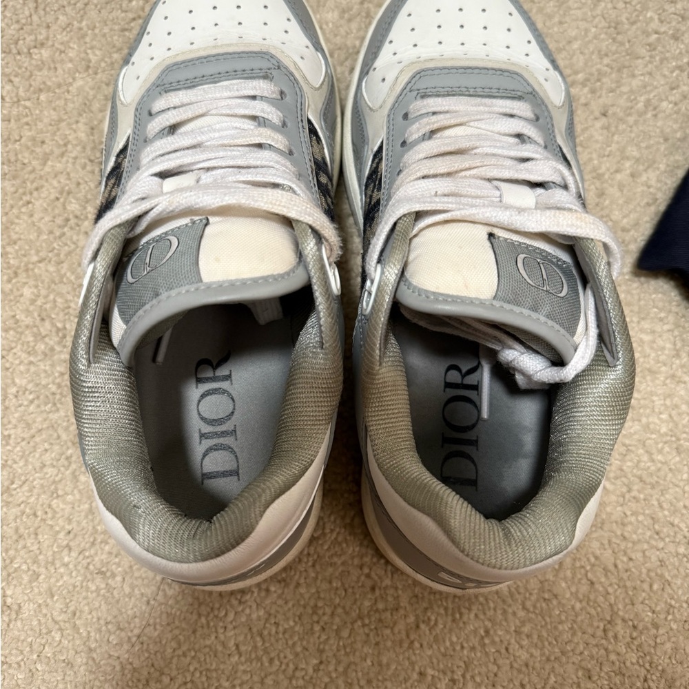 Dior Gray Sneakers with Monogram Detailing - Picture 4 of 6